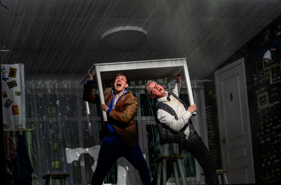 Жил. Был. Дом.