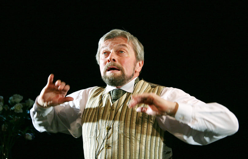 Твой образ милый и далёкий