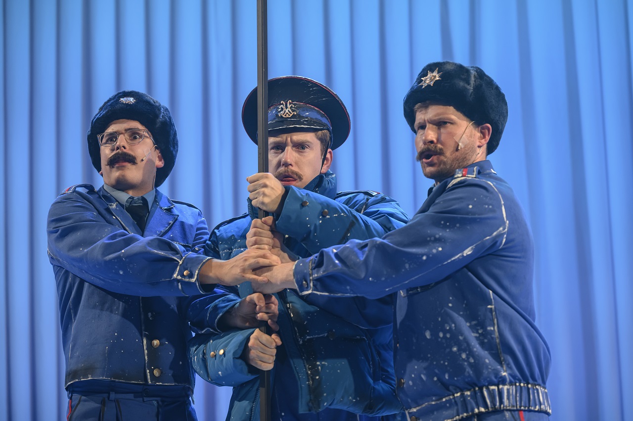 Морж, учитель и поэт