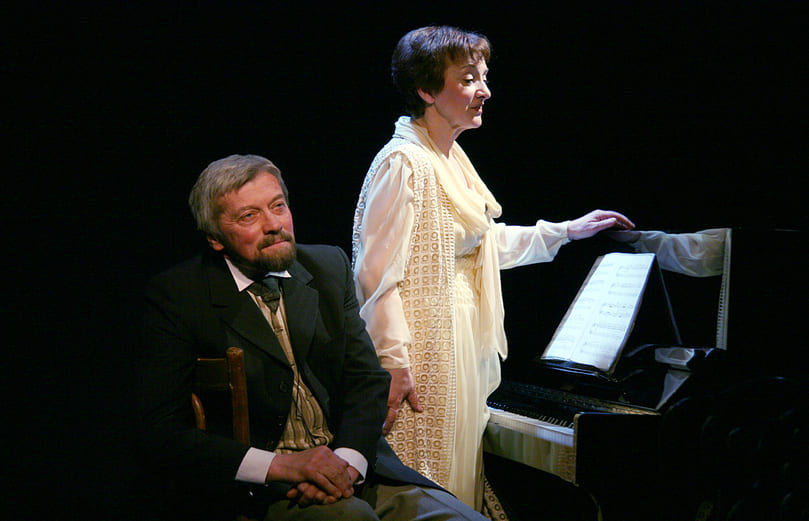 Твой образ милый и далёкий