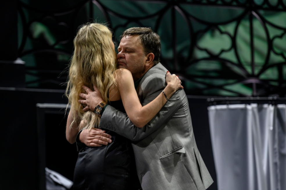 Маскарад с закрытыми глазами